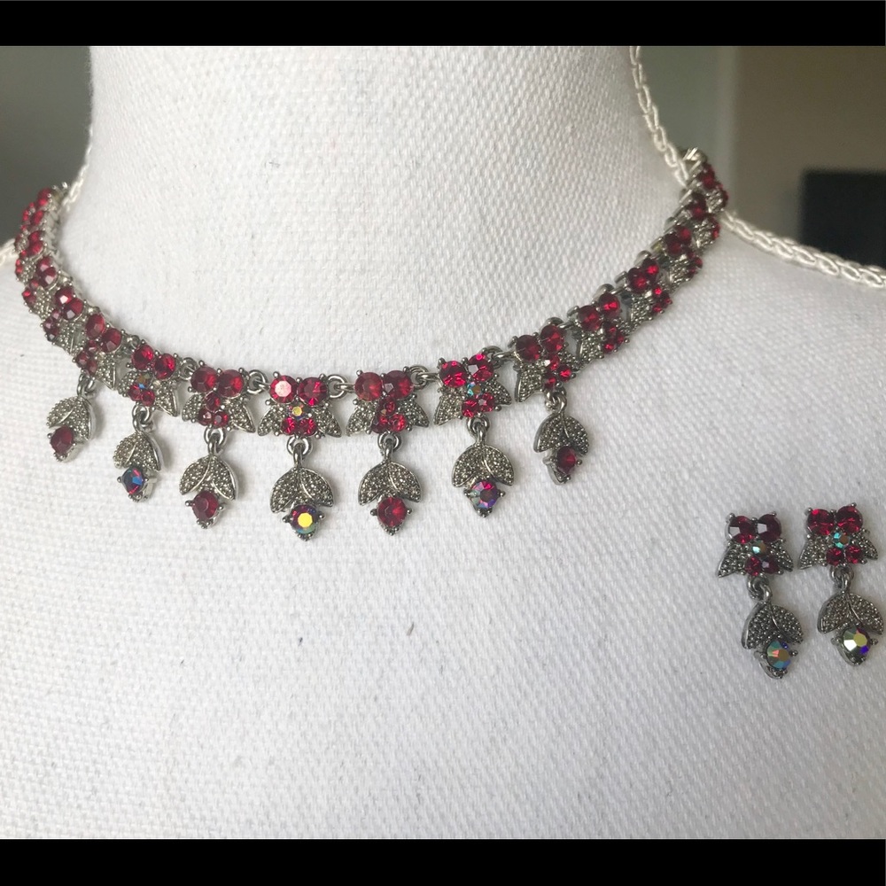 Victorian Rhinestones Necklace and Earrings Set
